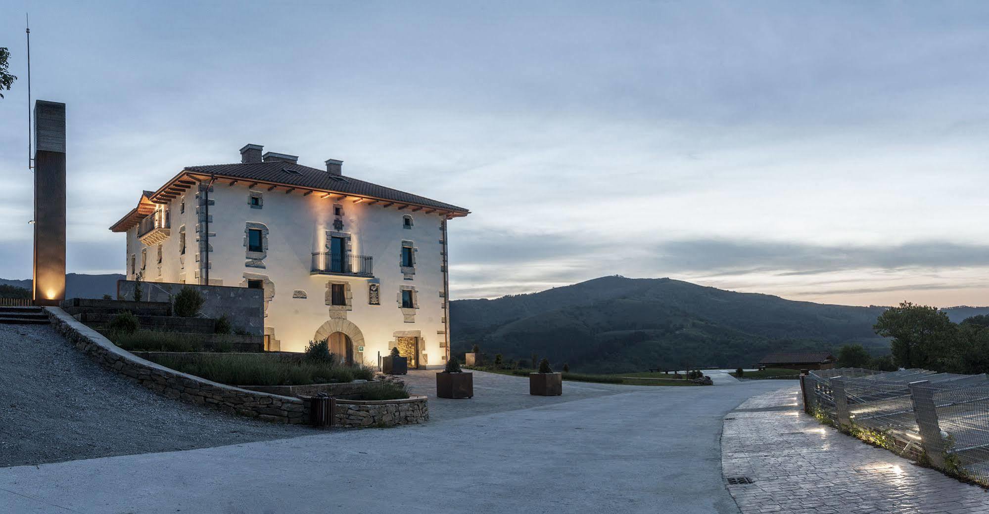 Palacio De Yrisarri By Irrisarri Land Igantzi エクステリア 写真
